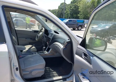 2012 Subaru Forester 2.5X z USA, uszkodzony, nr VIN JF2SHBBC7CH413206